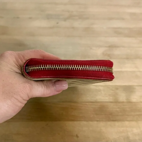 Gucci GG Canvas & Leather Monogram Long Zip Around Wallet Red Trim - Picture 9 of 15